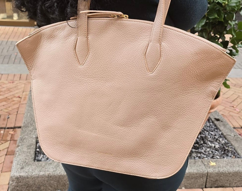 Coccinelle Shopper in Rosé
