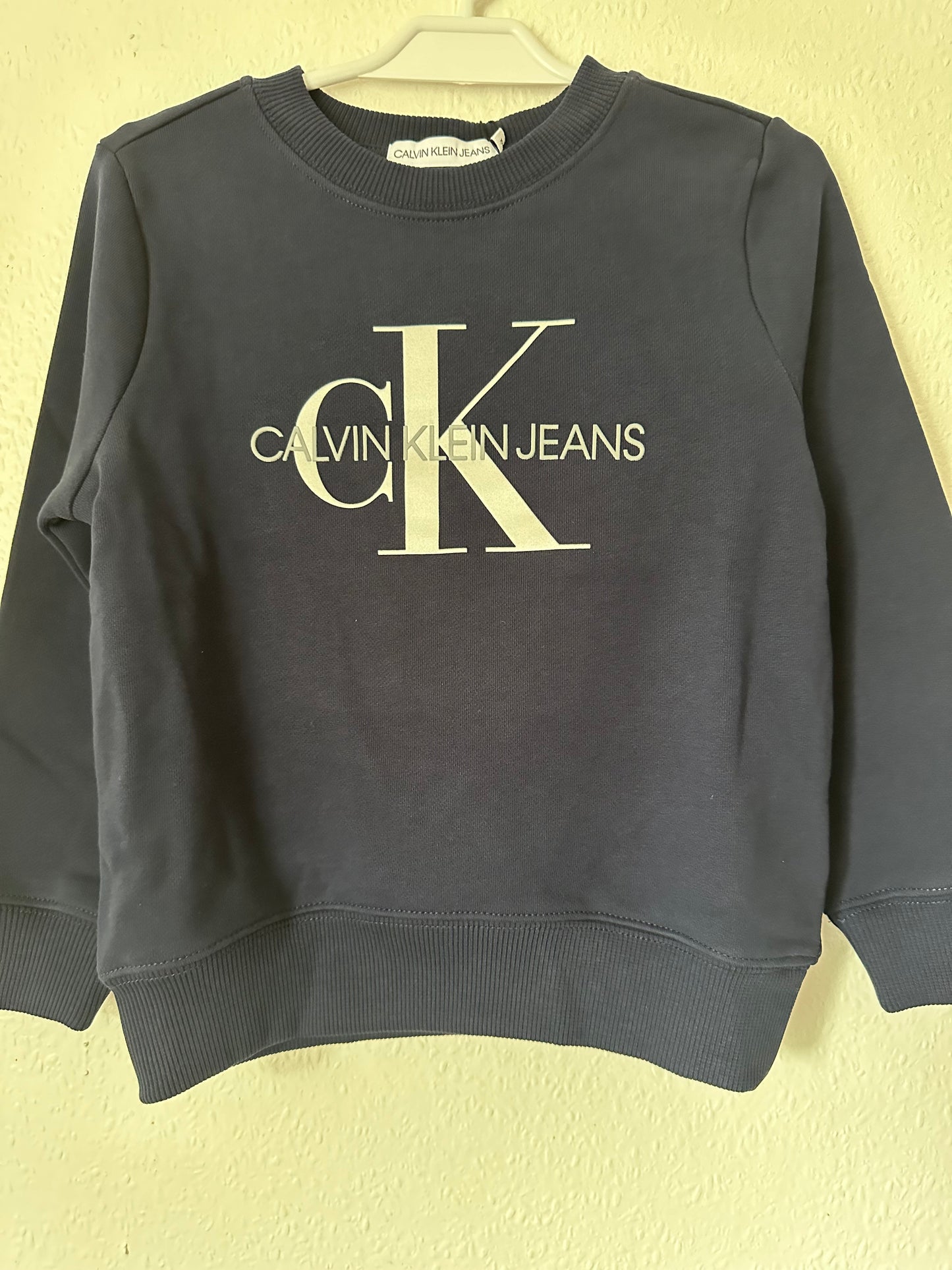 Calvin Klein Sweatshirt 104