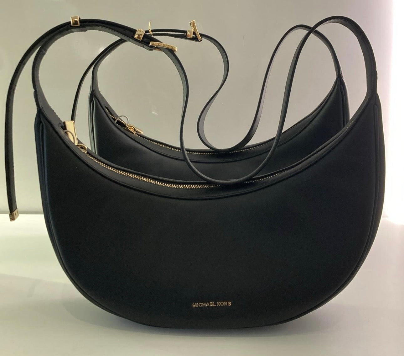Michael Kors Leder Umhängetasche „Avra“