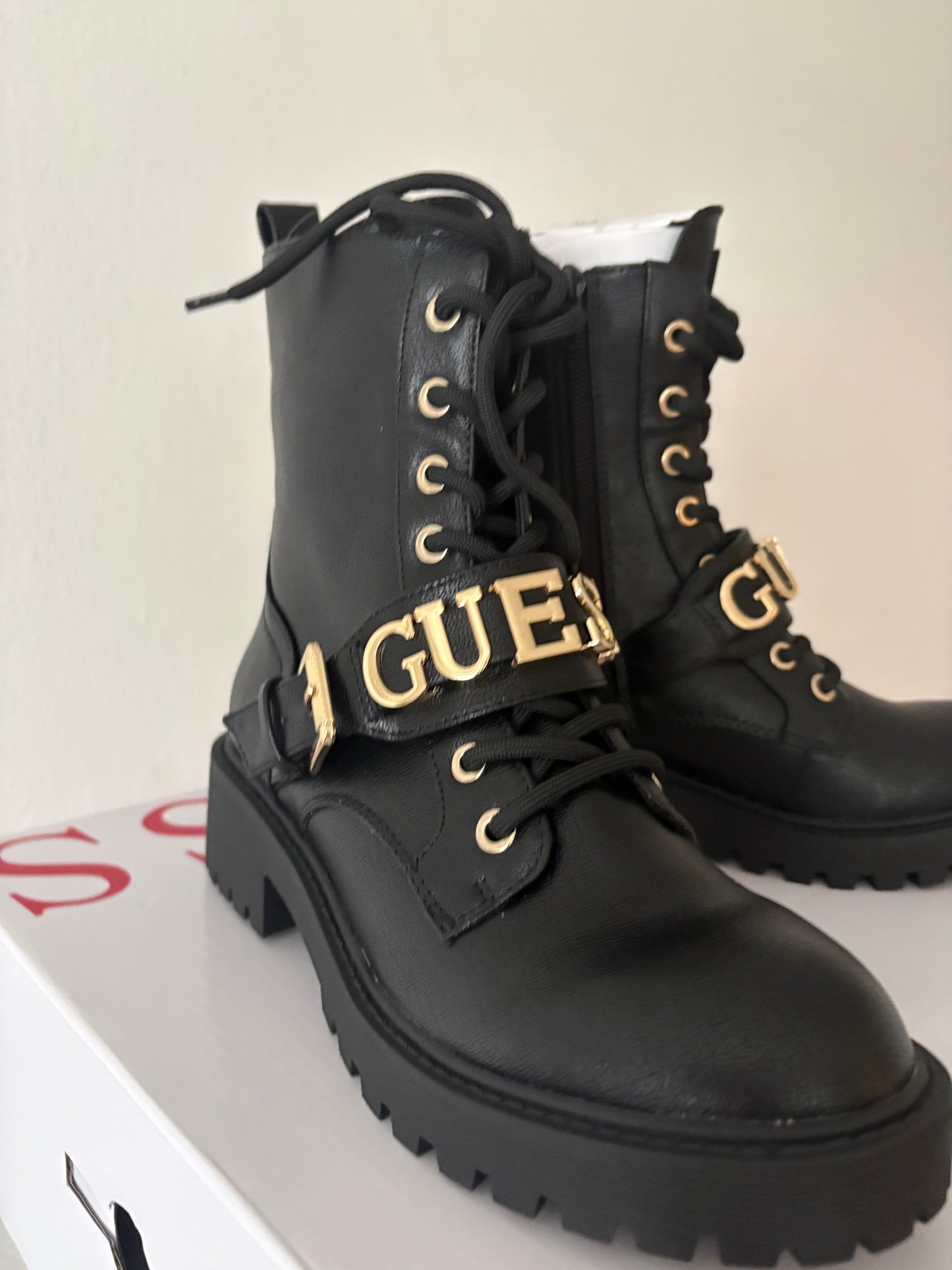 Guess Boots (Supersale, Retoure nicht möglich)