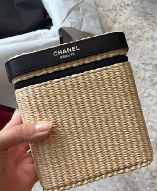 CHANEL Kosmetiktasche inkl. Box (Vorbestellung)