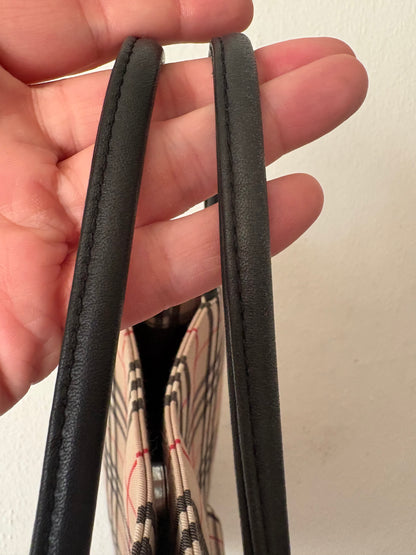 Burberry Tote Pre-Loved